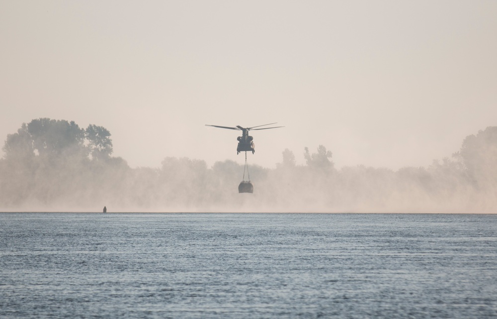 River Assault: Marines conduct joint engineer training