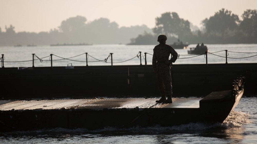 River Assault: Marines conduct joint engineer training