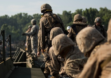 River Assault: Marines conduct joint engineer training