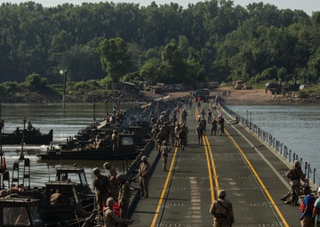 River Assault: Marines conduct joint engineer training