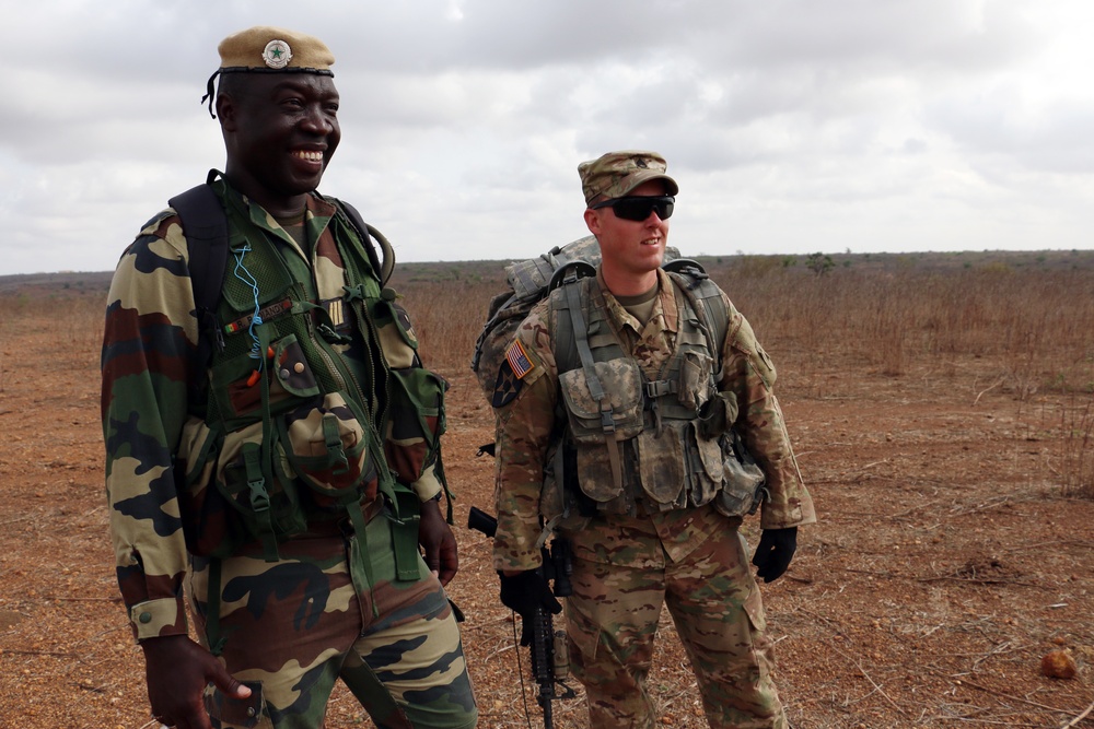 Senegalese, US Mortar Platoon of Africa Readiness Training 16