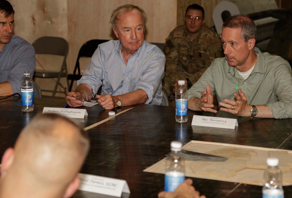 Delegation visits coalition forces in Iraq
