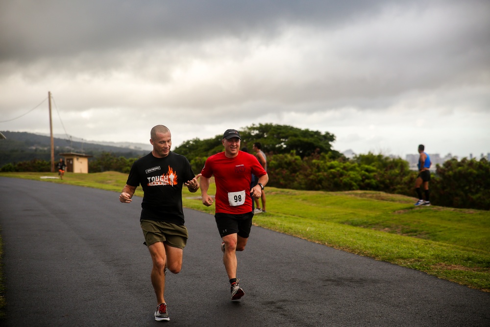Runners hit trail during Camp Smith Grueler 5K