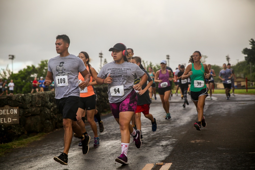 Runners hit trail during Camp Smith Grueler 5K