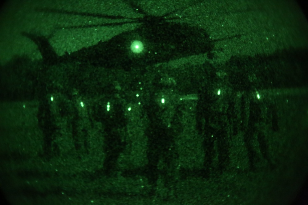 Marines with 2nd TSB conduct a HST training