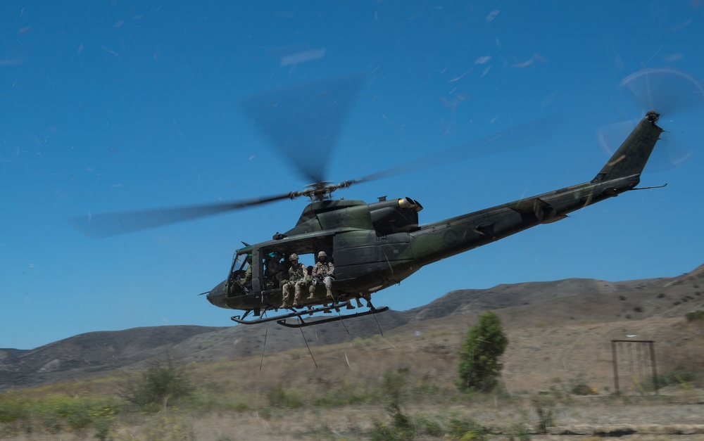 Chile, Canada conduct training at Camp Pendleton during RIMPAC 16