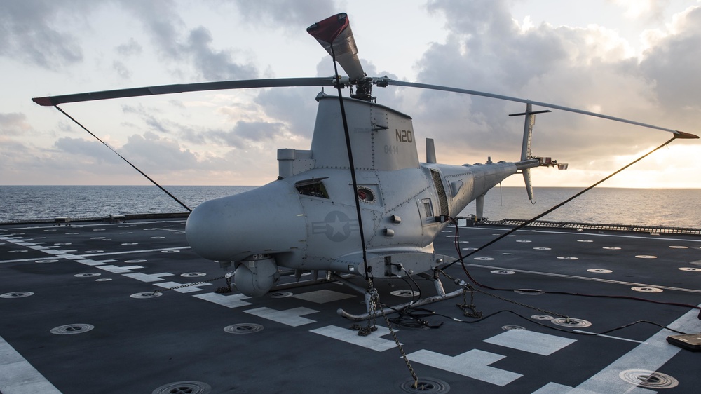 USS Coronado (LCS 4) conducts operations with MQ-8 Fire Scout during RIMPAC