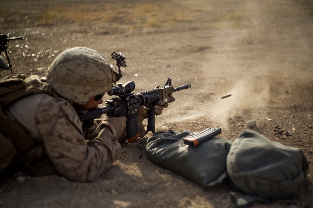 2/7 Marines execute live-fire range