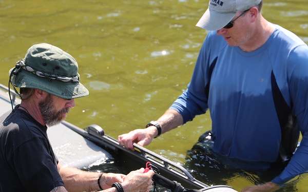 Divers help Corps improve equipment for recon Marines