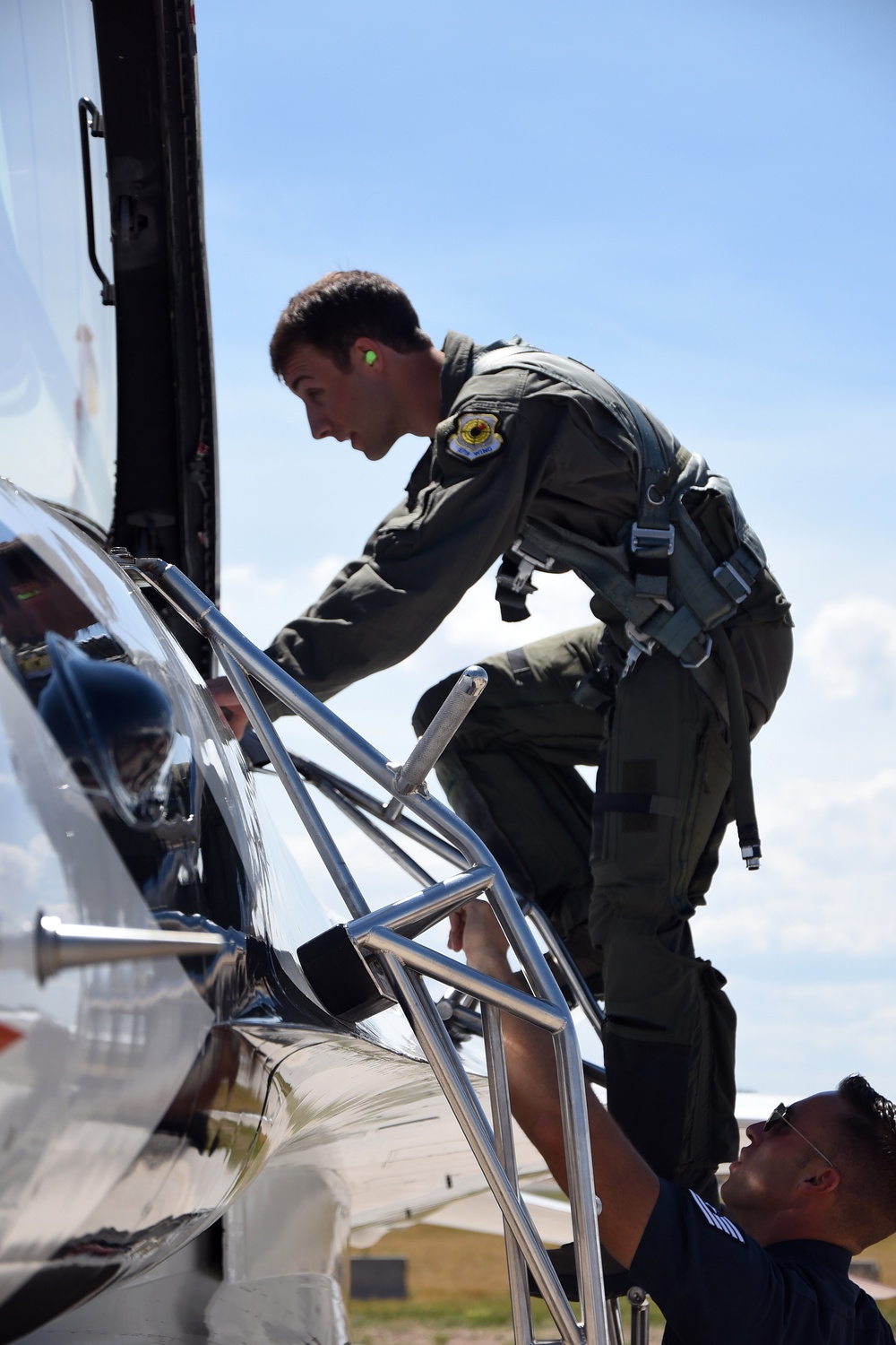 Sage Kimzey trades bulls for an F-16
