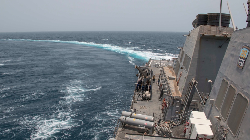USS STOUT (DDG 55) SMALL BOAT OPERATIONS
