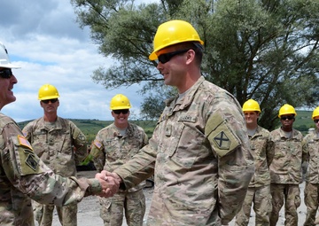 Romanian Land Forces Commander Works with Alabama, Tennesse Army National Guard in Romania