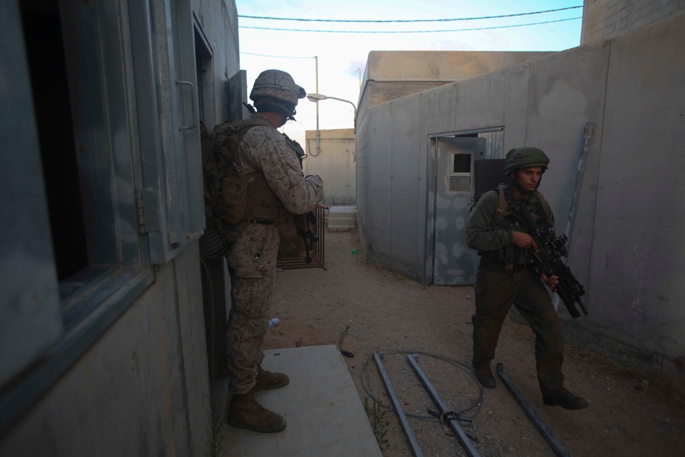 22nd MEU, IDF Conduct Defensive Operations for Noble Shirley 16