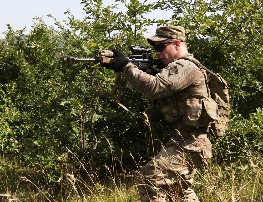 Infantrymen develop junior leaders during situational training exercise