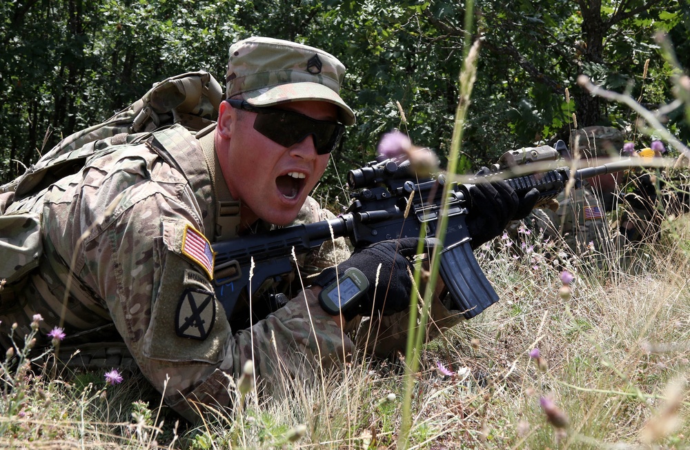 Infantrymen develop junior leaders during situational training exercise