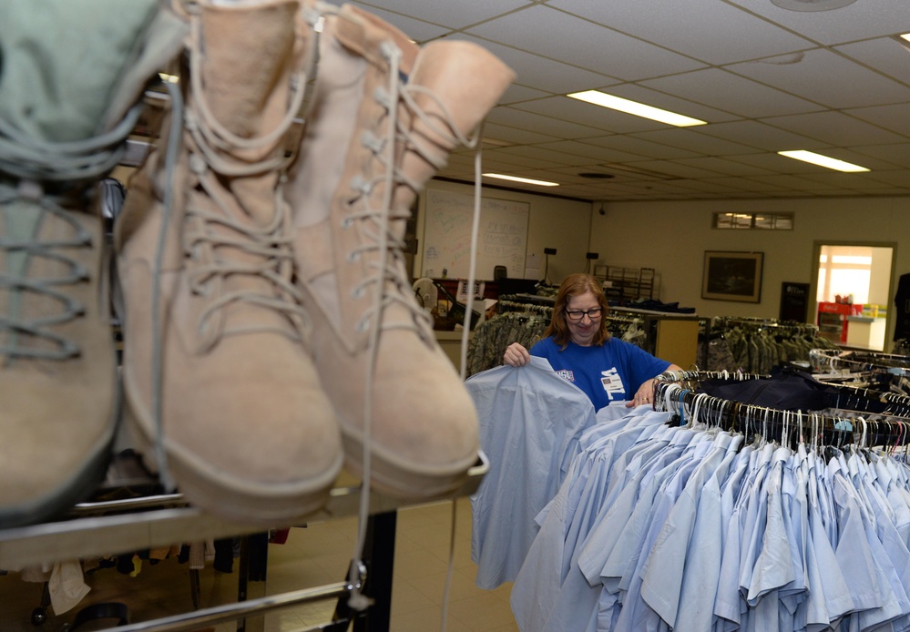 United Services Organization serves Airmen and families
