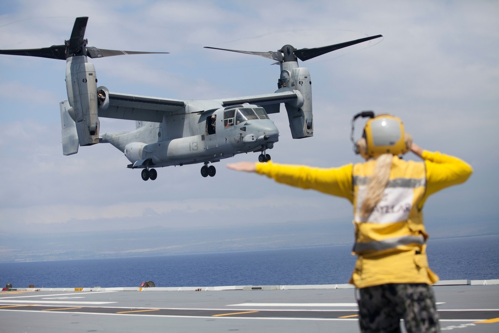 RIMPAC: OSPREY ON THE CANBERRA