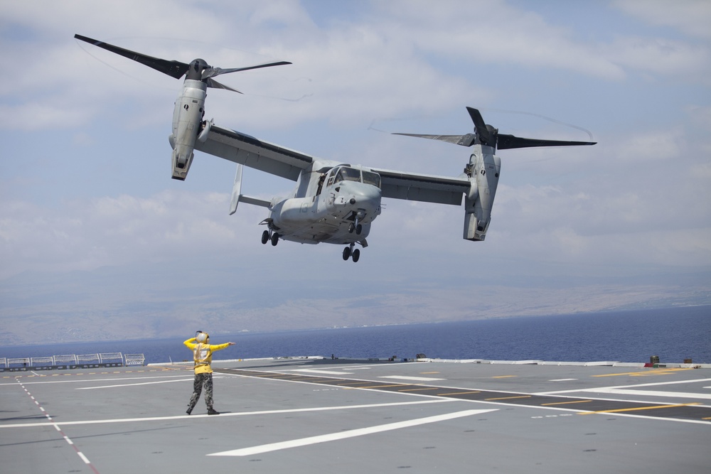 RIMPAC: OSPREY ON THE CANBERRA