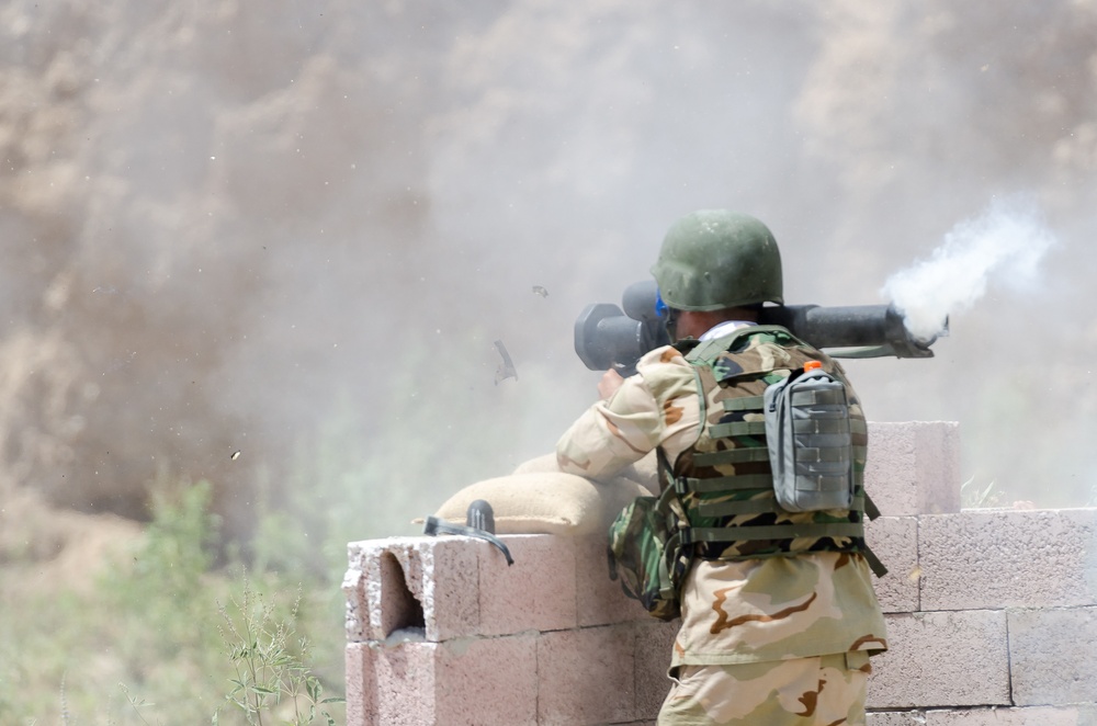 Peshmerga fire Panzerfaust 3 rocket launchers