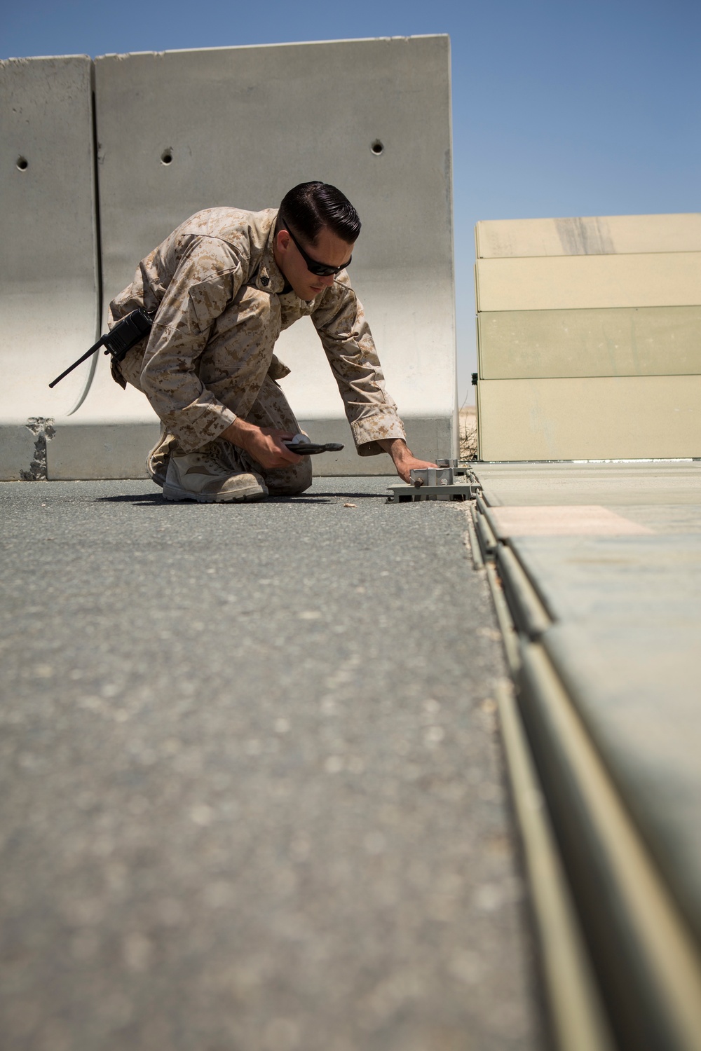MWSS-373 Marines conduct airfield maintenance