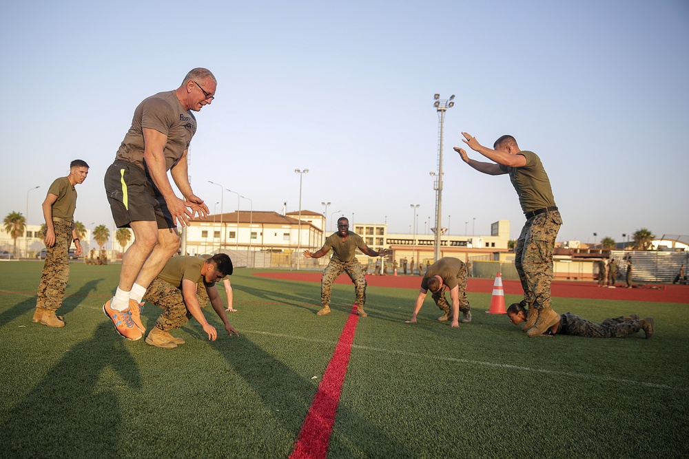 Chef Robert Irvine spends time with Marines in Italy