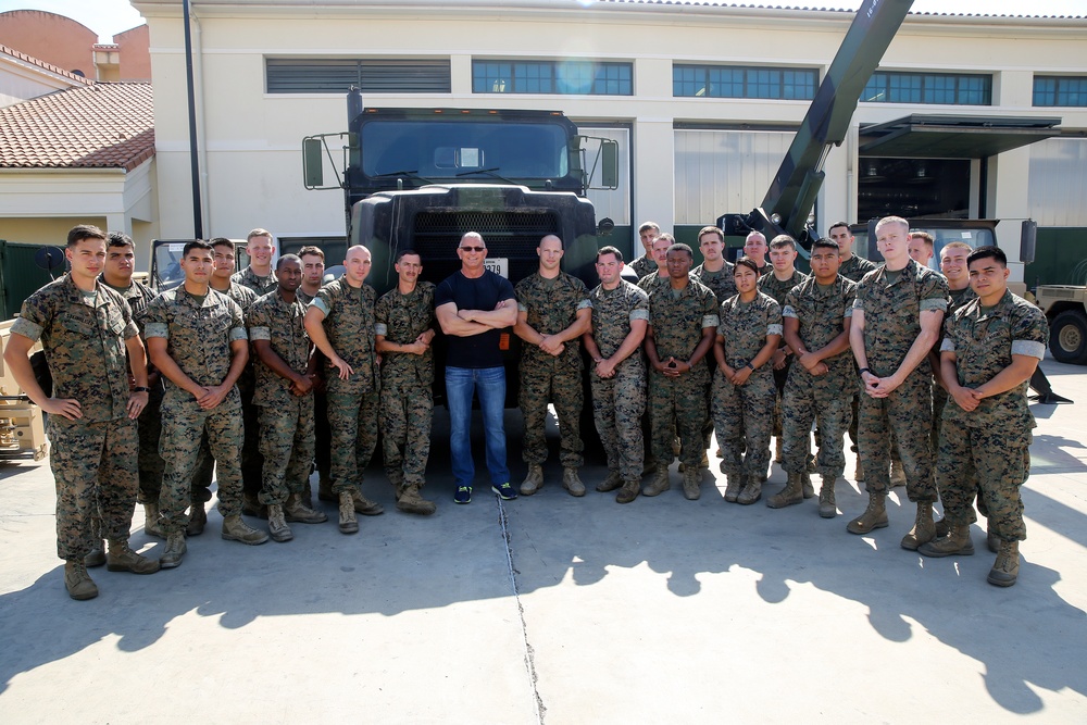 Chef Robert Irvine spends time with Marines in Italy