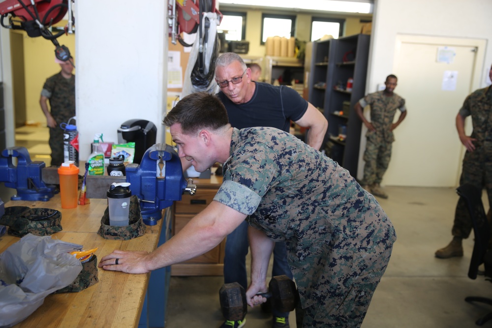 Chef Robert Irvine spends time with Marines in Italy