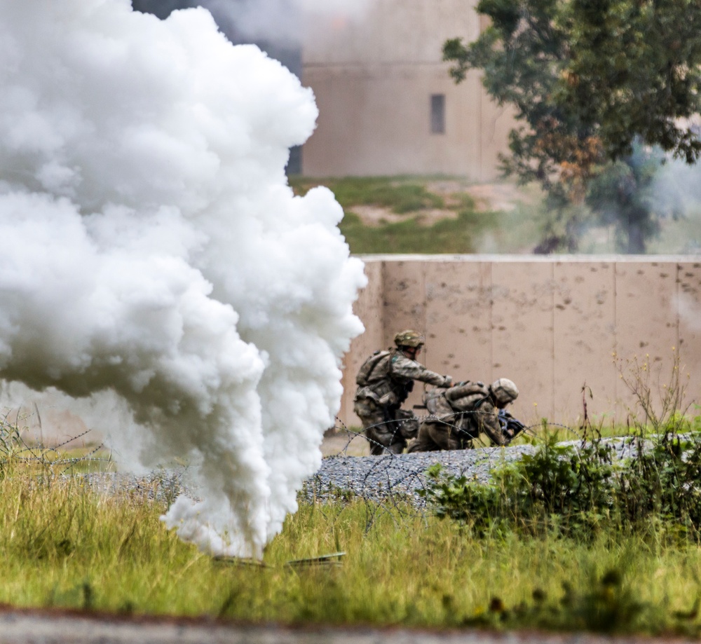 NY's &quot;Fighting 69&quot; conducts live fire at JRTC