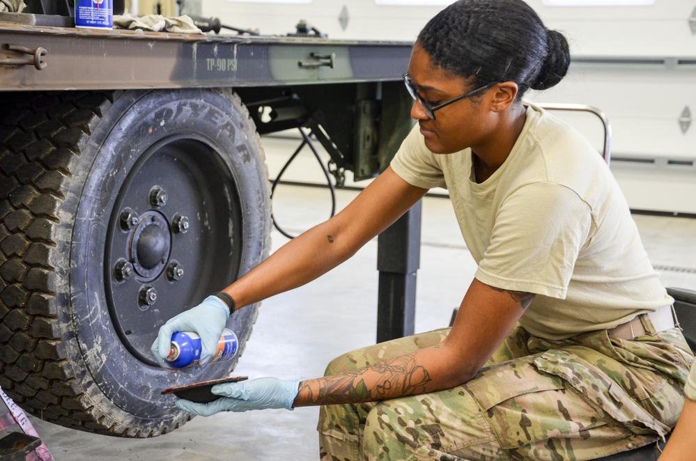 88th RSC’s Operation Platinum Support puts Soldiers to work turning wrenches and improving readiness
