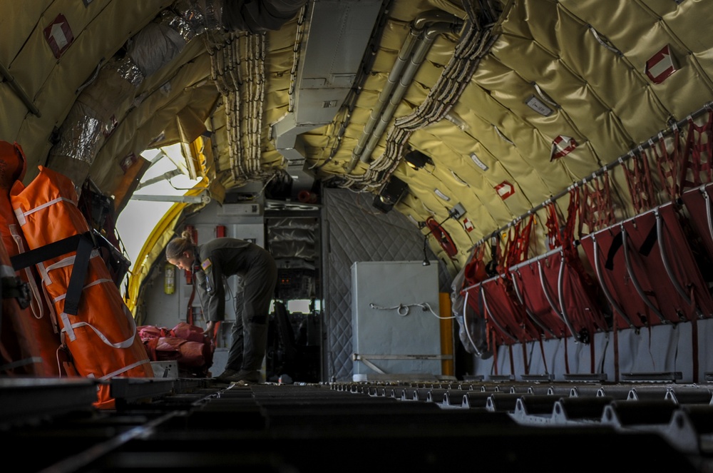 KC-135 Stratotanker: Refueling Red Flag