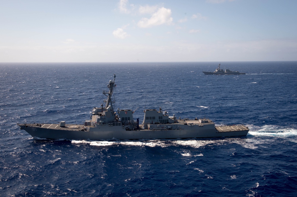 Forty Ships and Submarines Steam in Close Formation During RIMPAC - USS Pinckney (DDG 91) and USS Stockdale (DDG 106)
