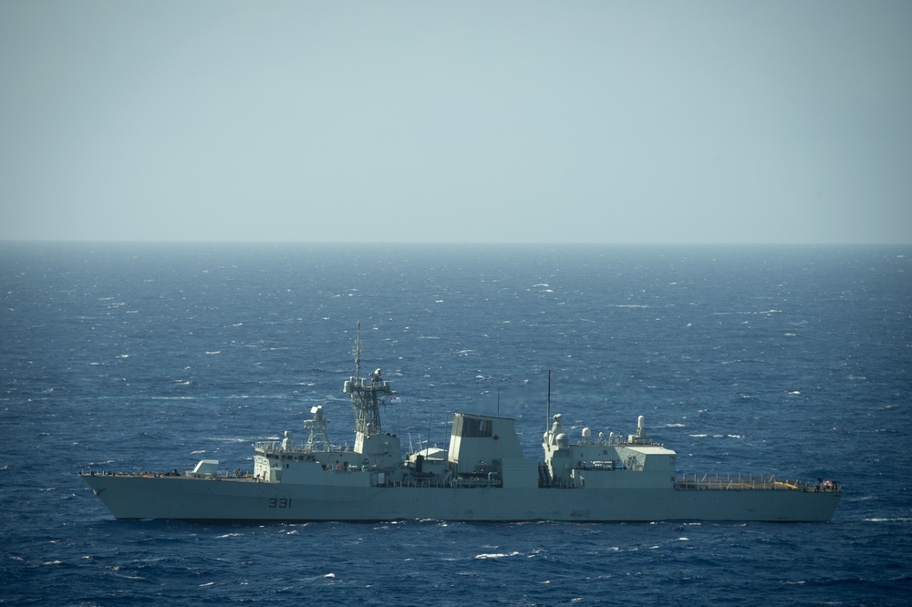 Forty Ships and Submarines Steam in Close Formation During RIMPAC - HMCS Vancouver (FFH 331)