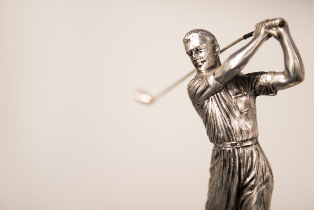 SEAC presents trophy to SMA