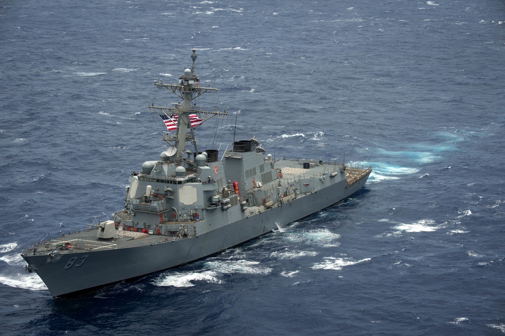 Forty Ships and Submarines Steam in Close Formation During RIMPAC - USS Howard (DDG 83)