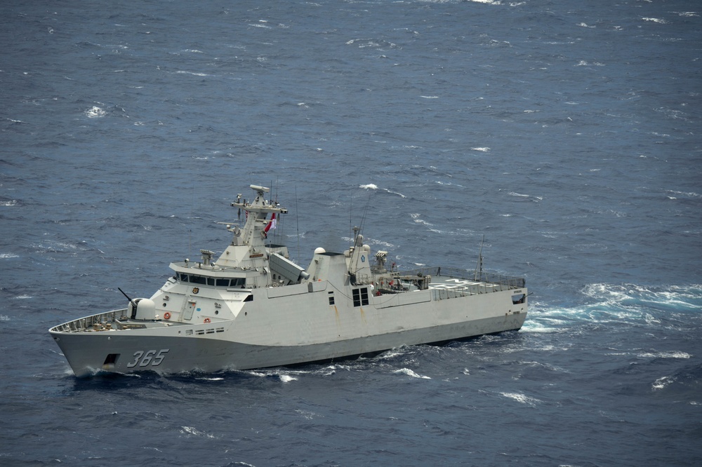 Forty Ships and Submarines Steam in Close Formation During RIMPAC - KRI Diponegoro (365)