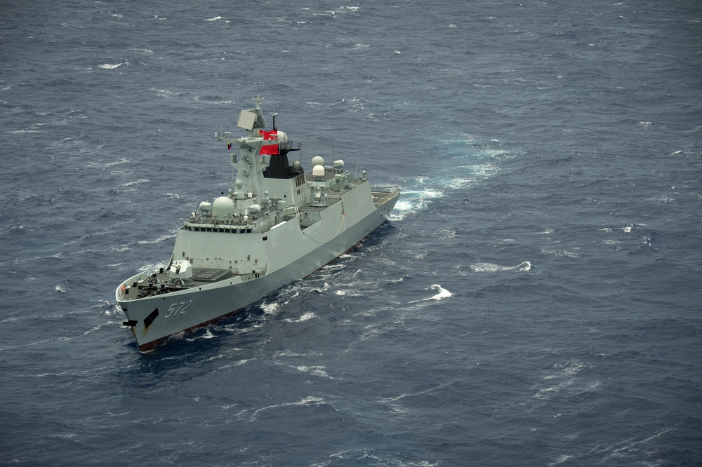 Forty Ships and Submarines Steam in Close Formation During RIMPAC - Hengshui (572)