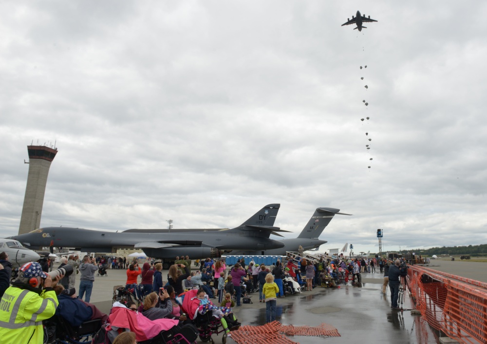 Arctic Thunder Open House