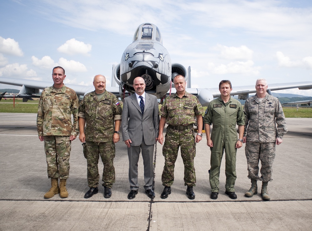 Slovak and US Armed Forces demonstrate joint operations
