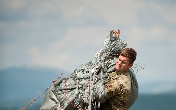 Slovak and US Armed Forces demonstrate joint operations