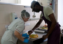 DFAC enhances menu options for troops