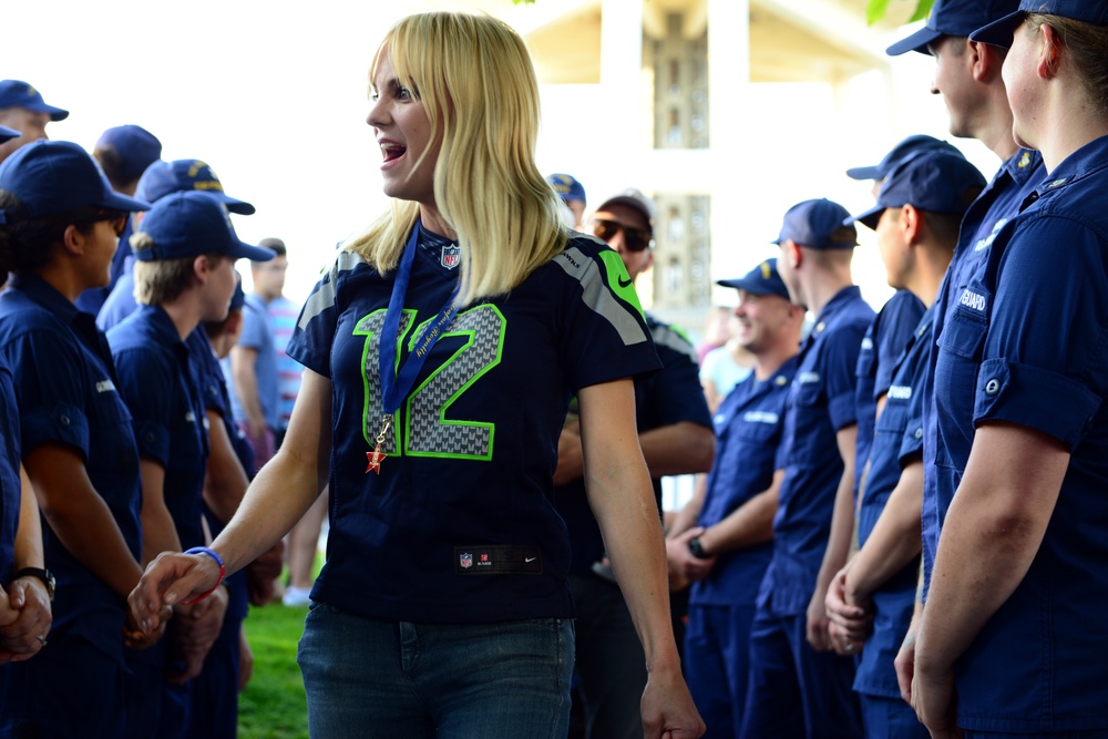 Coast Guard participates in Seattle’s 67th annual Seafair Torchlight Parade