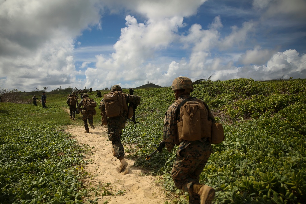 RIMPAC 16: Amphibious Assault on Marine Corps Base Hawaii