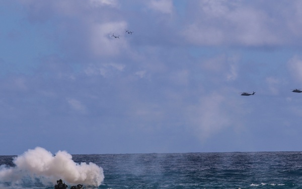 RIMPAC 16: Amphibious Assault on Marine Corps Base Hawaii
