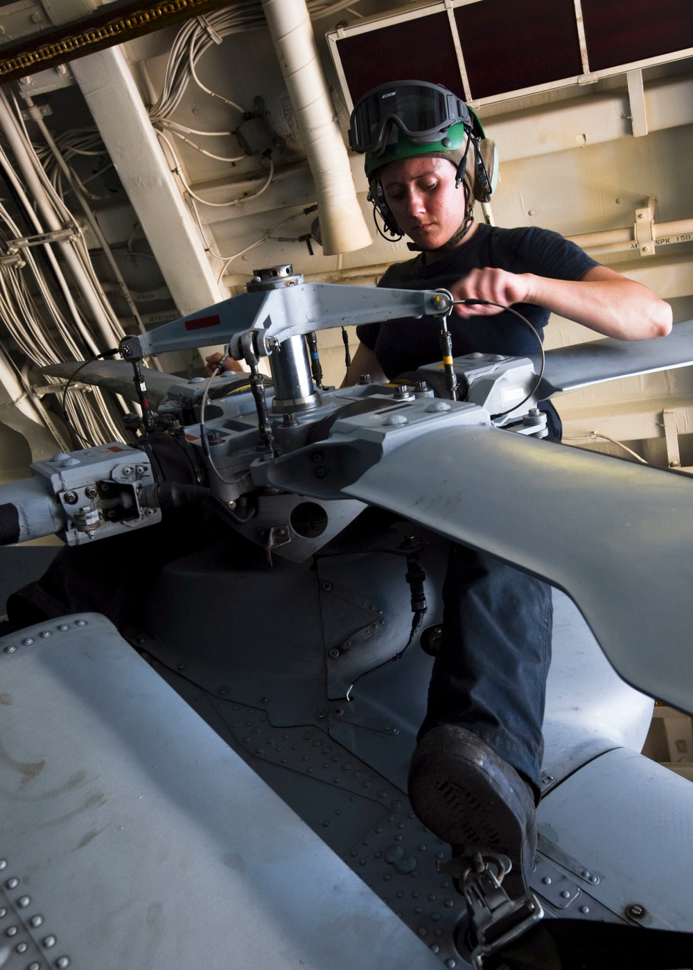 USS Shoup Conducts Flight Operations during RIMPAC 2016