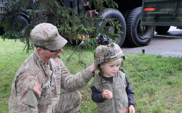 Speed and Power Soldiers participate in Valga Mil-Fest