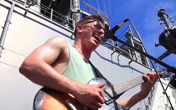 Marines, Sailors in volunteer band make waves at sea