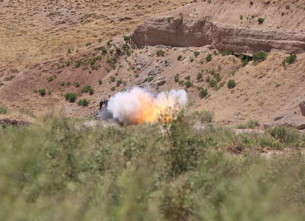 Peshmerga learn how to use Panzerfaust 3