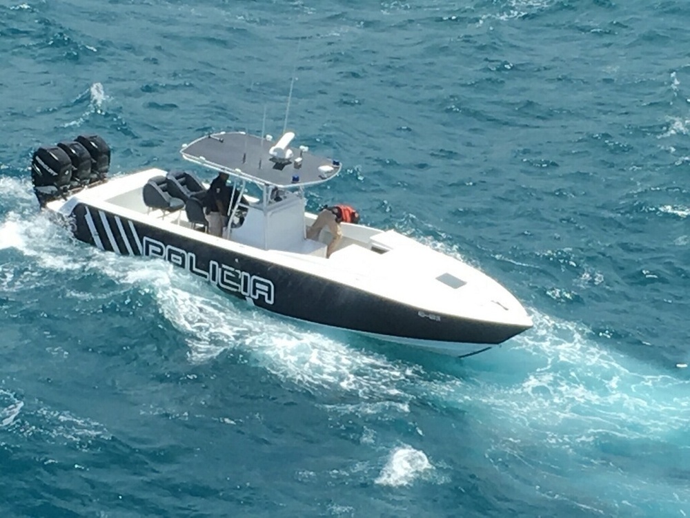 Coast Guard, Puerto Rico Police rescue diver off the northern coast of Manati, Puerto Rico