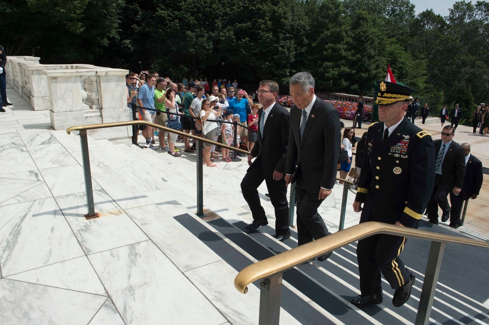 SD hosts Singapore PM at Arlington