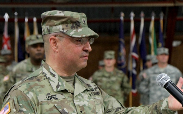 94th Training Command welcomes Lopez as new commander, bids farewell to Ainsworth